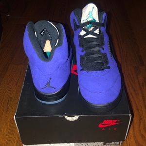 AJ5 Retro Alternate Grape Brand New